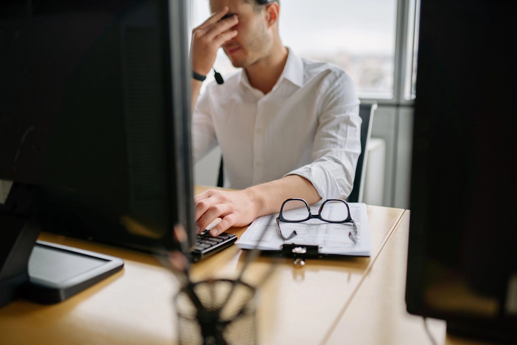 Burnout: sintomi, le quattro fasi e come uscirne