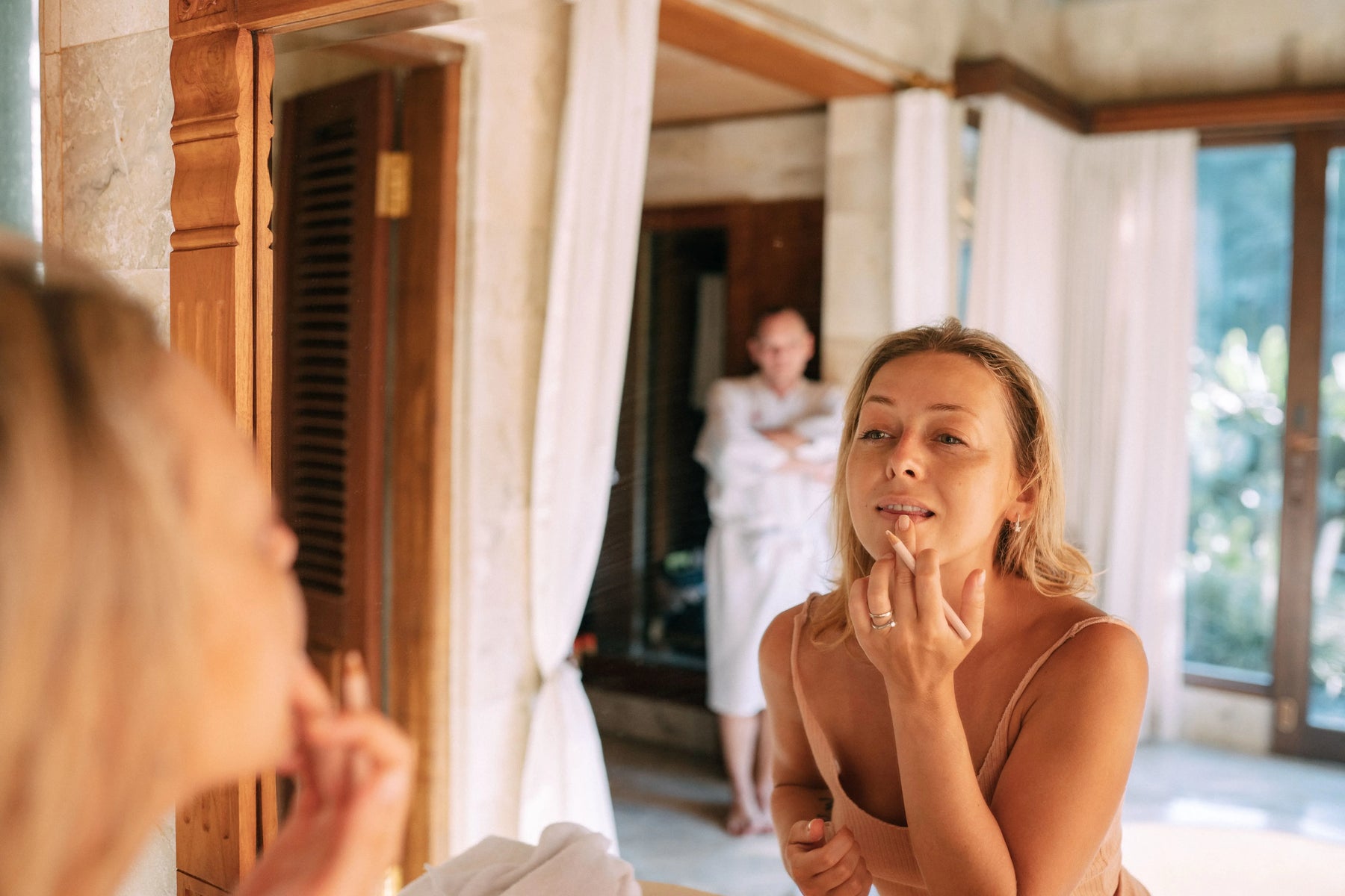 Rughe nasolabiali: cause e perché le creme da sole non bastano